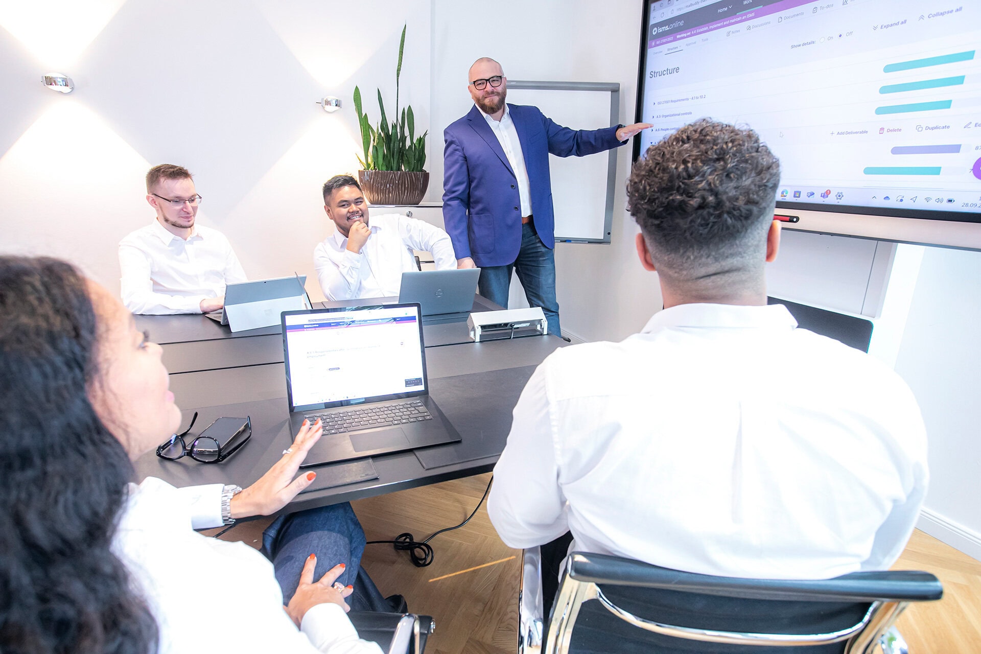 ab-in-die-cloud-cyber-security-nis-2-richtlinie_3 ab in die cloud cyber security nis 2 richtlinie 3